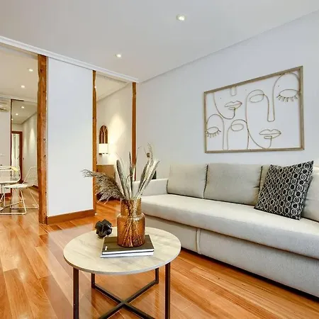 Authentic Apartment In Madrid-Comenda-1-De Exterior foto